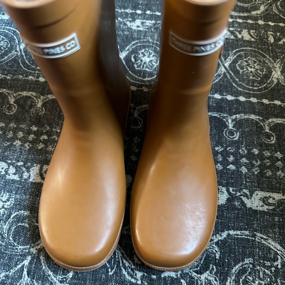 Three Pines Rain boots size 4 - Picture 2 of 8